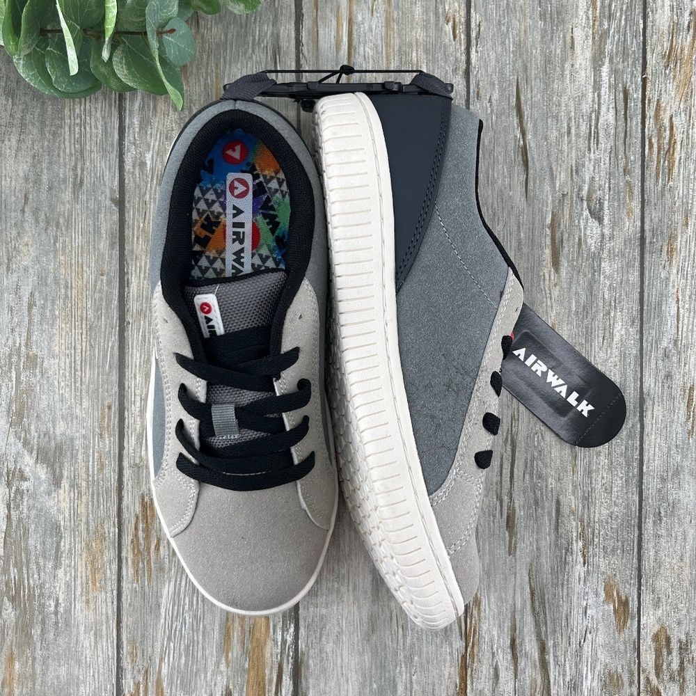 Big Boys Classic Lace-Up Sneakers Shoes Size 4